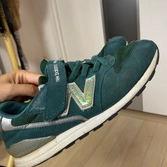 ニューバランス　キッズスニーカー22センチの画像