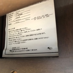 回転椅子一脚の画像