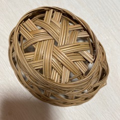 竹製小さいカゴ 小物入れの画像