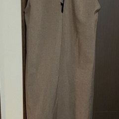 ブラウン ノースリーブ ロングワンピースGRLの画像