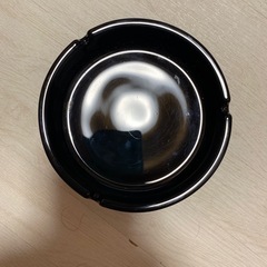 スリット入り陶器灰皿 黒の画像