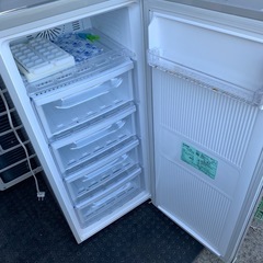 未清掃　冷凍庫　と扇風機の画像