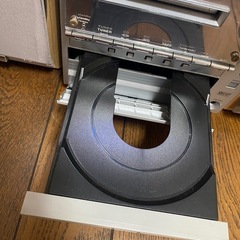 取引中
【10/15昼迄】KENWOODステレオコンポ／CD.MD.ラジオ.カセットテープの画像