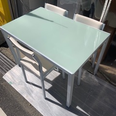 ダイニングテーブル　チェア　4点セットの画像