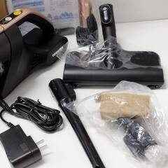 【未使用に近い】TOSHIBA VC-CLS1 コードレスクリーナー/掃除機/2022年製の画像