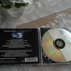 ジャズの名曲BUDDY RICHの名盤『THE ROAR OF '74』、「NUTTVILLE」を含む全8曲収録のCD。の画像