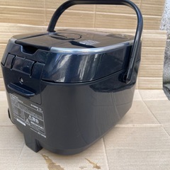 【稼働品】アイリスオーヤマジャー炊飯器　RC-MA50AZ-Bの画像