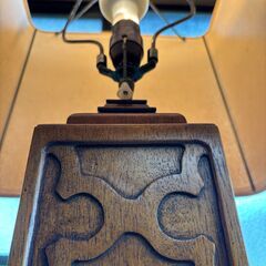  ドレクセルジャパン Drexel Heritage テーブルランプ ヴィンテージ レトロ 木製ベース クラシックデザイン 照明 アンティーク調の画像