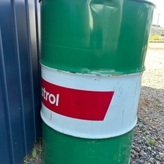 ①インテリアに！ カストロール 200リッター ドラム缶の画像