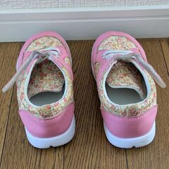 子供靴の画像