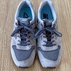 New Balance 23.5cm レディースの画像