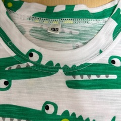 美品半袖Tシャツ130ワニ柄の画像