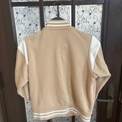130cm ほぼ未使用ベージュアウター 秋物  の画像