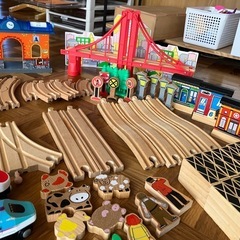木の電車セット定価14000円の画像