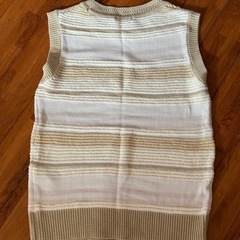 レディース服ノースリーブの画像
