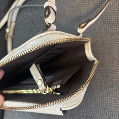 ウォレットショルダーバッグの画像