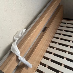 ダブルベッドの画像