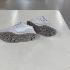 スニーカーの画像
