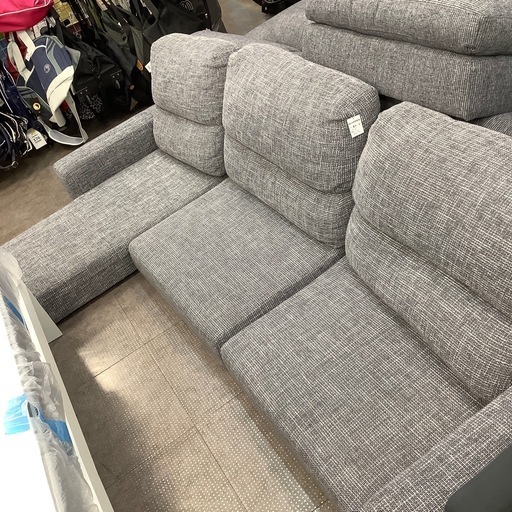 【軽トラ貸し出し無料！配送可！】3人掛けソファー入荷しました！