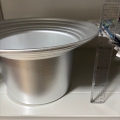 【新品】用途いろいろ アルミ製　大きなポットの画像