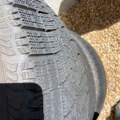 [近場配送可]スタッドレス 265/70R16 + TOYOTA純正ホイールの画像