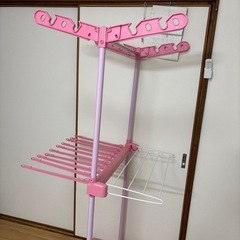 大量物干しラック　折りたたみ可能　キャスター付きの画像