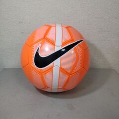サッカーボール２個セット molten pelada F5L3000-WR / NIKE MARCURIAL FADEの画像