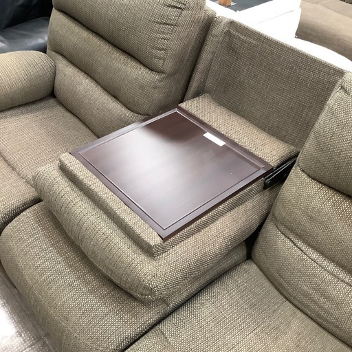 【軽トラ貸し出し無料！配送可！】ニトリ3人掛けソファー入荷しました！