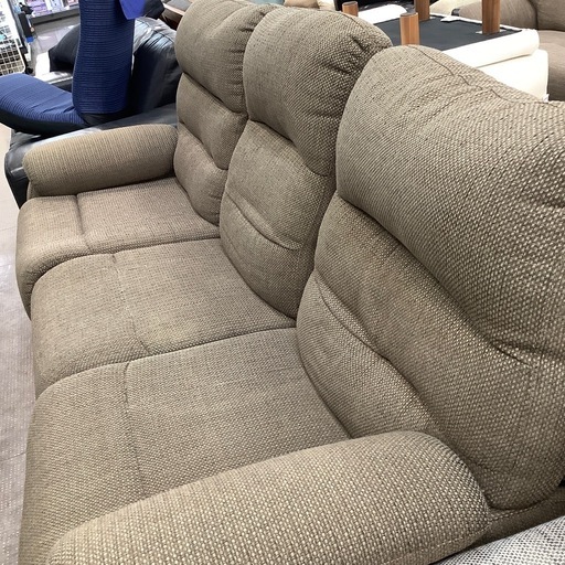 【軽トラ貸し出し無料！配送可！】ニトリ3人掛けソファー入荷しました！