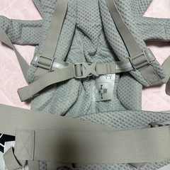 【ほぼ新品同様】エルゴ オムニブリーズ 抱っこ紐 の画像