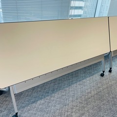 サイドスタックてーぷるテープルの画像