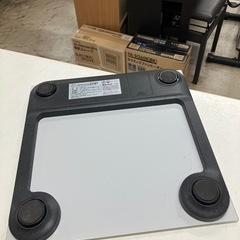 ロ 2510-214 RIZAP（株） chocoZAP 体重計 CM3-HM 2024年製 通電確認済み 中古 の画像