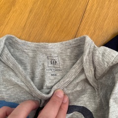 ベビーGAPロンパースの画像