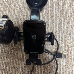 JAPAN AVE　ワイヤレス充電対応自動開閉車載スマホホルダー　iPhone充電器 2セットの画像