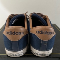 【美品】adidas スニーカー 25㎝
の画像