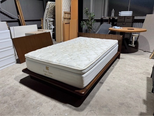 希少 カリモク 限定品♦️チターノ ベンチ