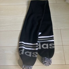 adidasマフラーの画像