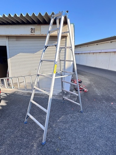 長谷川工業製脚立　XAM-240　2.32m