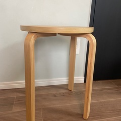 スツール　IKEA FROSTA　の画像