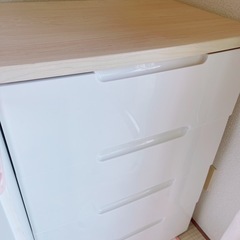 収納家具の画像