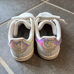adidas子供靴の画像