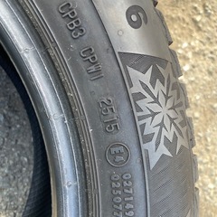 スタッドレスタイヤ　コンチネンタル　Viking Contact6 215/55 Ｒ16 T XL 4本セット　の画像