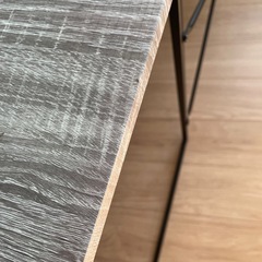 パソコンデスクの画像