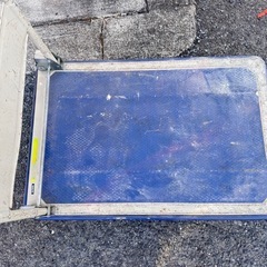 コクヨ製　作業用台車　折り畳み式の画像