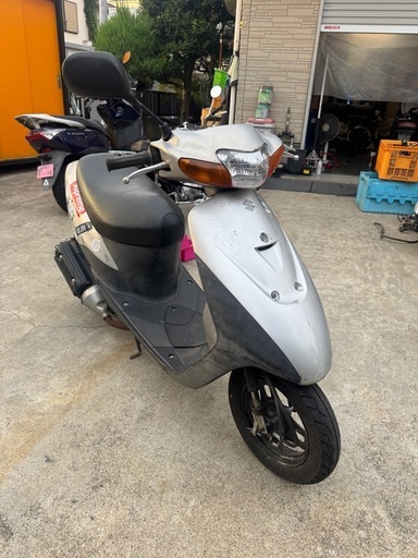 タイヤ前後新品　
スズキ　レッツ2