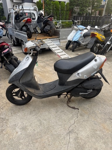 タイヤ前後新品　スズキ　レッツ2