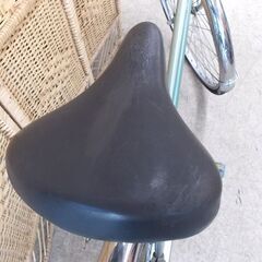 27インチ 自転車 3段変速 シティサイクル ママチャリ カゴ ライト 付き 通勤 通学 札幌 西野店の画像