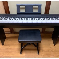 ヤマハ 電子ピアノ P-45 台、ペダル付   の画像