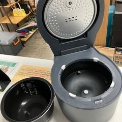 O2510-215 アイリスオーヤマ（株） IHジャー炊飯器 RC-ISA30AZ-HA 2024年製 3合炊き 通電確認済み 中古の画像
