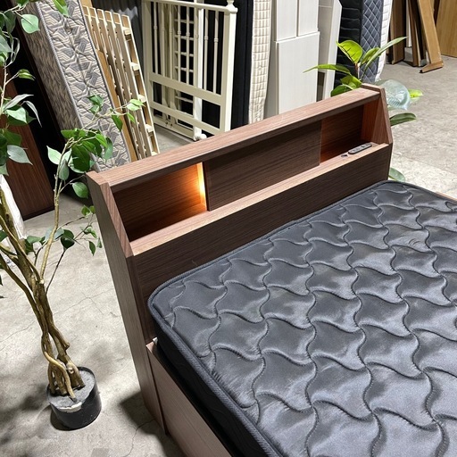 ?激安?❗️配送•設置?❗️♻️処分撤去♻️大量収納付きNITORIニトリシングルベッド　マットレスセット　ライト・コンセント付き　ブ